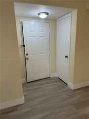 560 S Park Rd 36-7, Hollywood, FL 33021