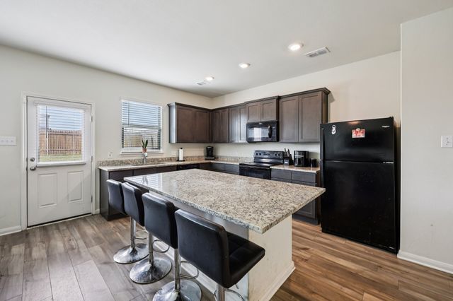 1927 Churchill Downs Drive, Seagoville, TX 75159