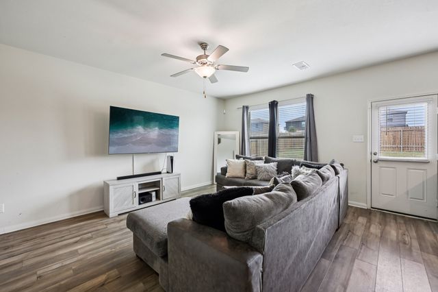 1927 Churchill Downs Drive, Seagoville, TX 75159