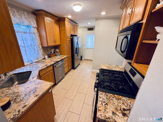 70 Broad Place, Bristol, CT 06010