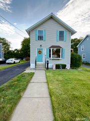 70 Broad Place, Bristol, CT 06010