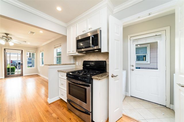 4405 Marina Street A, Houston, TX 77007