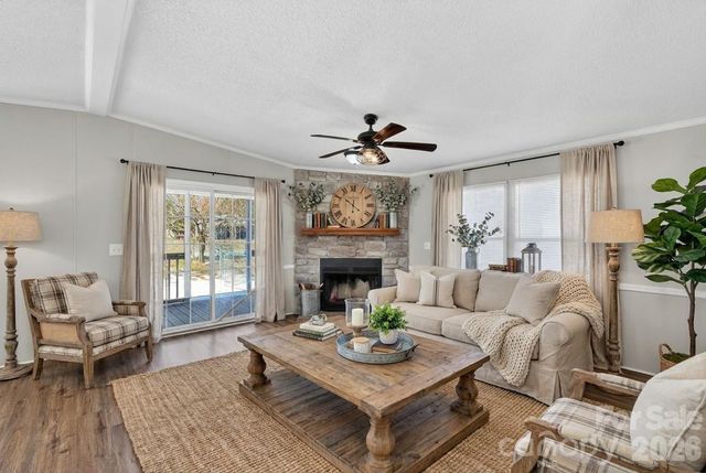 1118 Old Willis School Road, Dallas, NC 28034