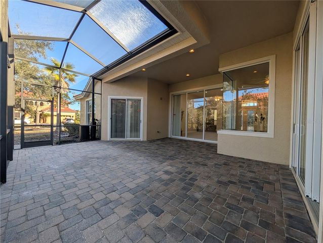 8492 DUNHAM STATION DRIVE, Tampa, FL 33647