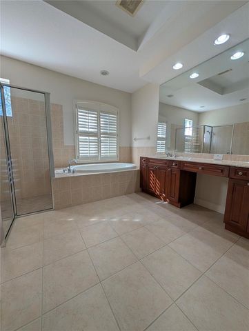 8492 DUNHAM STATION DRIVE, Tampa, FL 33647