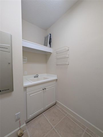 8492 DUNHAM STATION DRIVE, Tampa, FL 33647