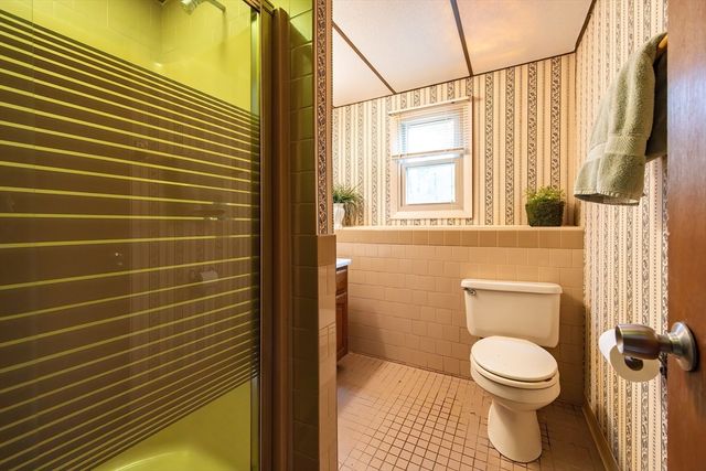 37 Sutton Rd, Millbury, MA 01527