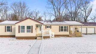242 Blunt Avenue, Austin, IN 47102