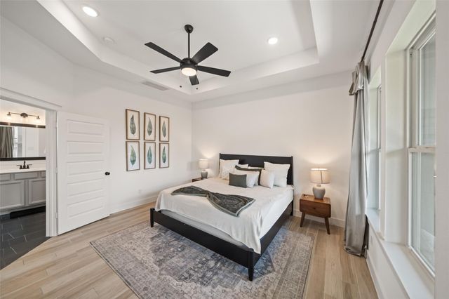 202 Thistle Drive, Montgomery, TX 77316