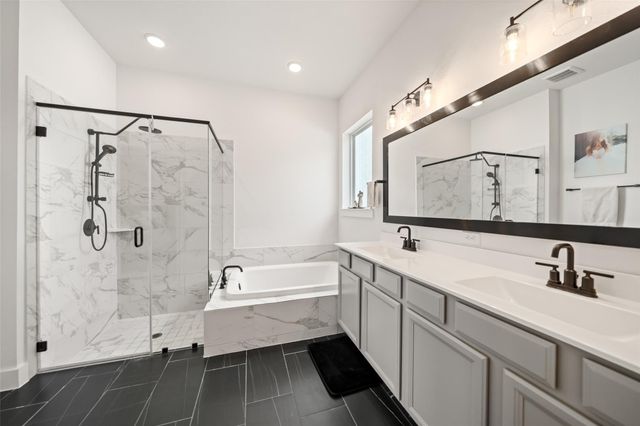 202 Thistle Drive, Montgomery, TX 77316