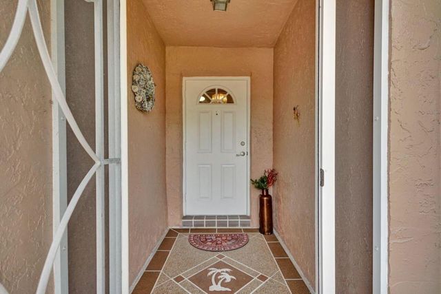 3882 Dafilee Circle, West Palm Beach, FL 33417