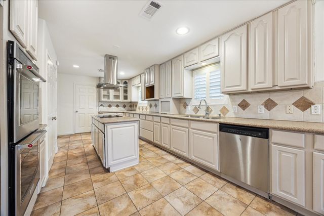 6215 Cheena Drive, Houston, TX 77096