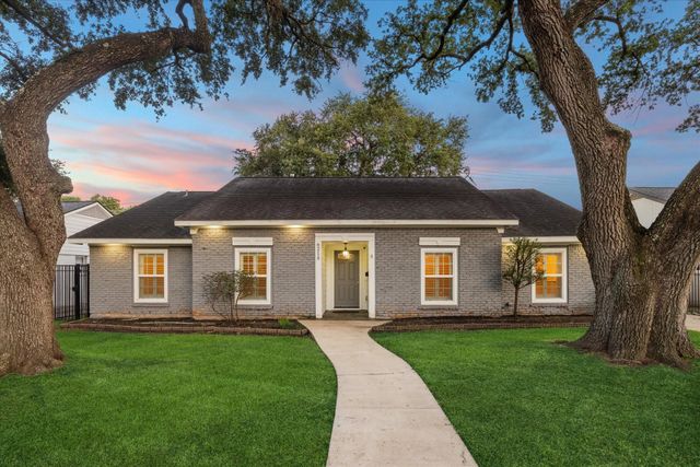 6215 Cheena Drive, Houston, TX 77096