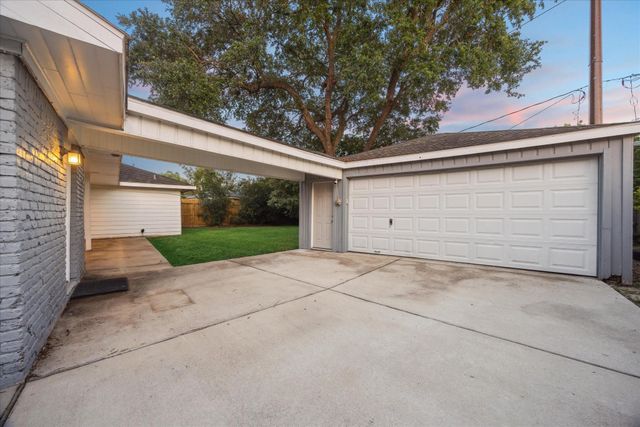 6215 Cheena Drive, Houston, TX 77096