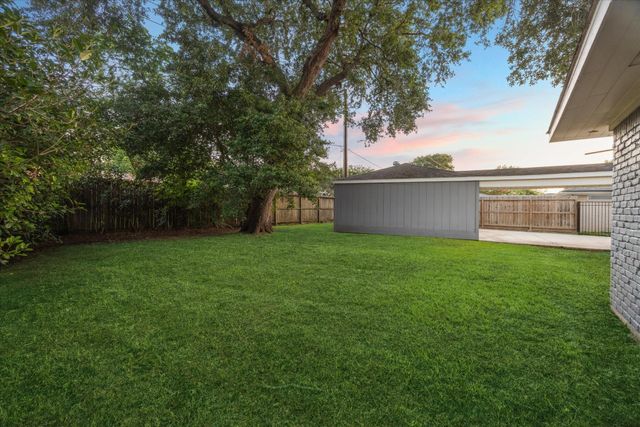 6215 Cheena Drive, Houston, TX 77096