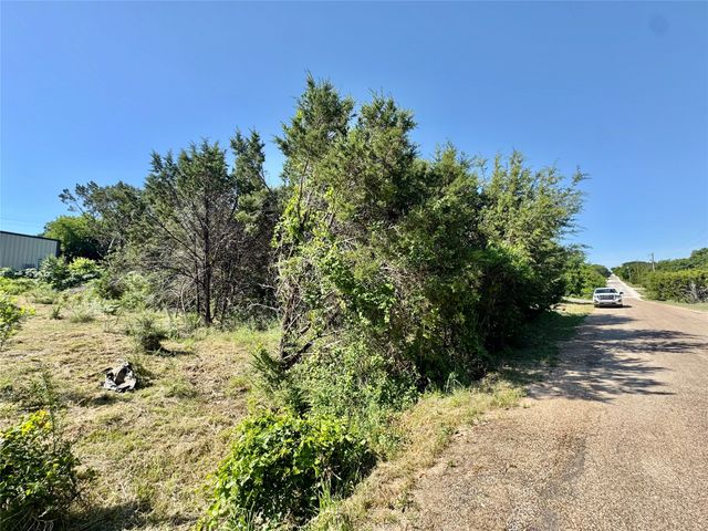 1033 Indian Drive, Granbury, TX 76048