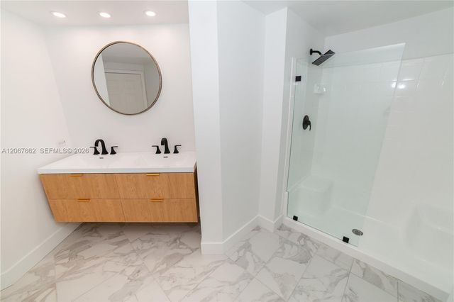 17125 N Bay Road 3410, Sunny Isles Beach, FL 33160