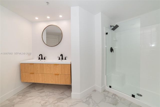 17125 N Bay Road 3410, Sunny Isles Beach, FL 33160