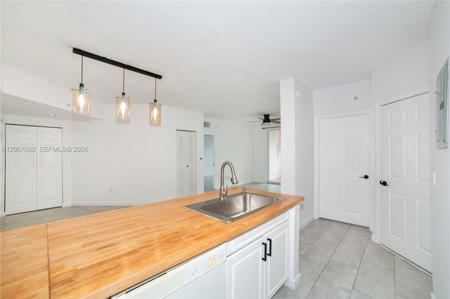 17125 N Bay Road 3410, Sunny Isles Beach, FL 33160