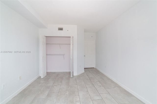 17125 N Bay Road 3410, Sunny Isles Beach, FL 33160