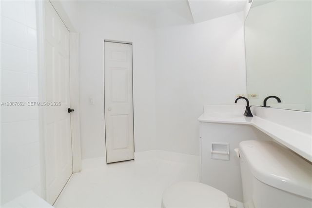 17125 N Bay Road 3410, Sunny Isles Beach, FL 33160
