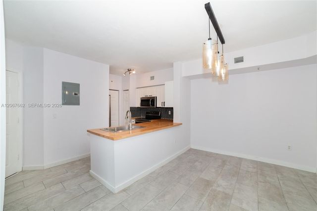 17125 N Bay Road 3410, Sunny Isles Beach, FL 33160