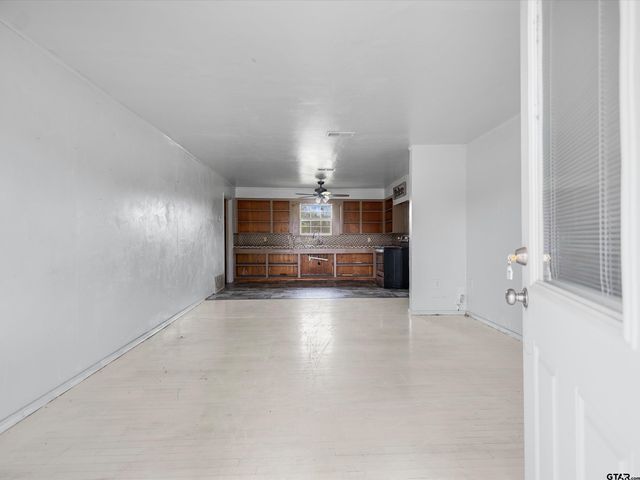 7693 S County Road 374, Henderson, TX 75654