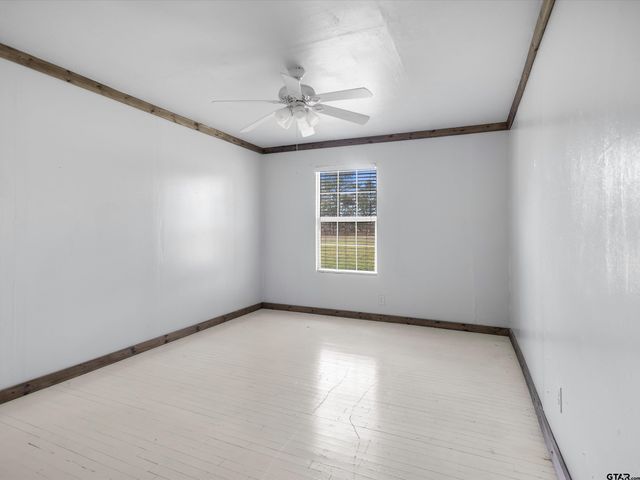 7693 S County Road 374, Henderson, TX 75654