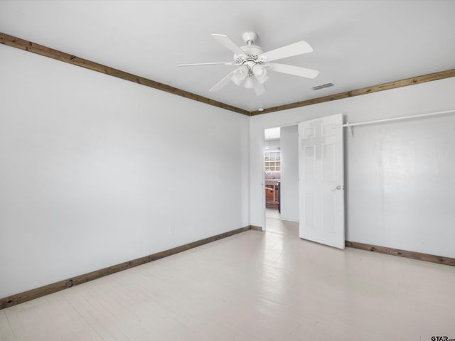 7693 S County Road 374, Henderson, TX 75654