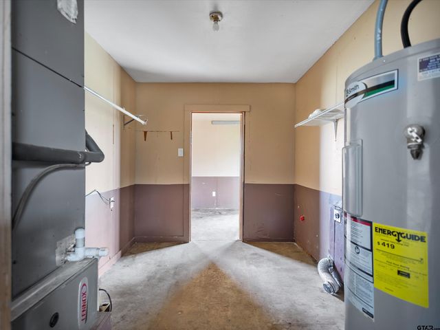 7693 S County Road 374, Henderson, TX 75654