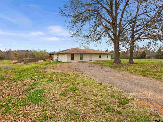 7693 S County Road 374, Henderson, TX 75654