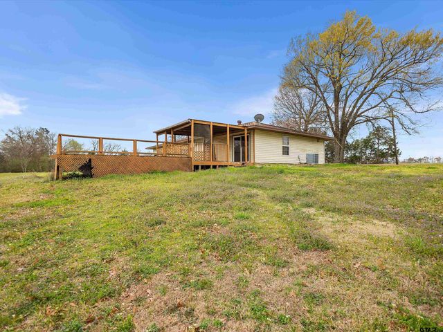 7693 S County Road 374, Henderson, TX 75654