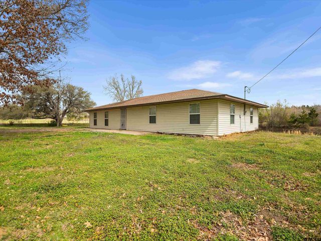7693 S County Road 374, Henderson, TX 75654