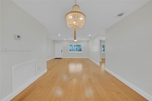 13232 SW 52nd Ter, Miami, FL 33175