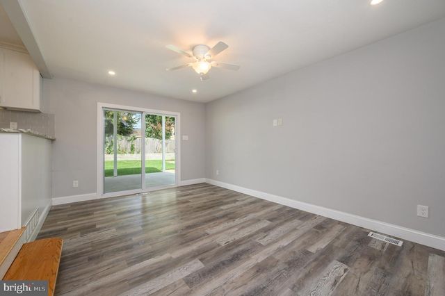 19 BUCKNELL DR, Cherry Hill, NJ 08034