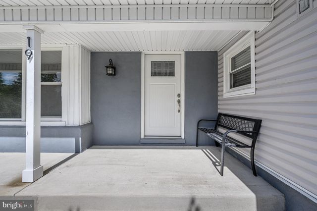 19 BUCKNELL DR, Cherry Hill, NJ 08034