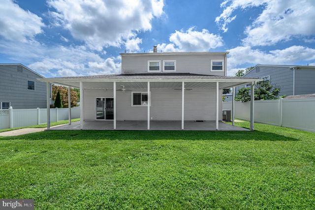 19 BUCKNELL DR, Cherry Hill, NJ 08034