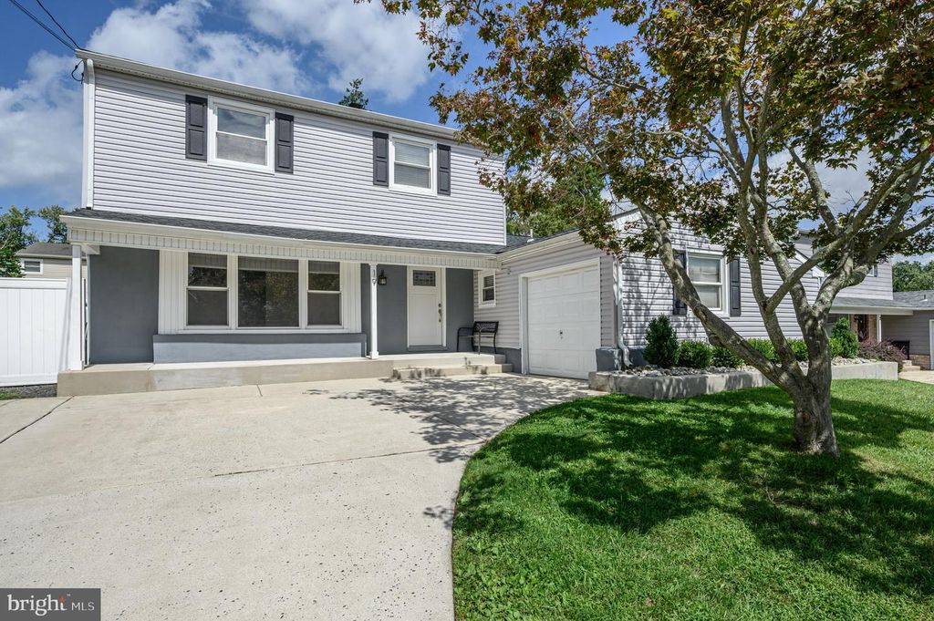 19 BUCKNELL DR, Cherry Hill, NJ 08034