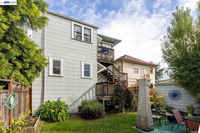 1527 8th St, Alameda, CA 94501