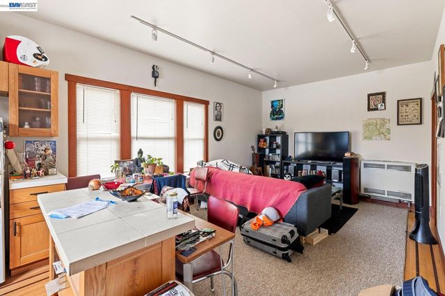 1527 8th St, Alameda, CA 94501