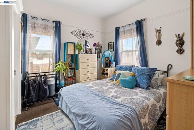 1527 8th St, Alameda, CA 94501