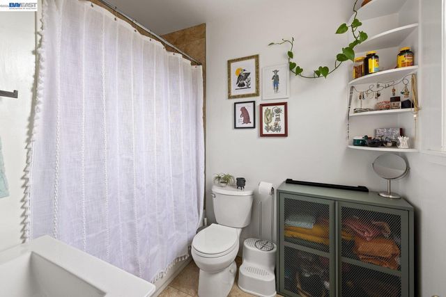 1527 8th St, Alameda, CA 94501