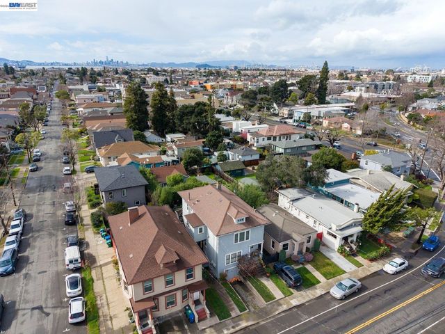 1527 8th St, Alameda, CA 94501
