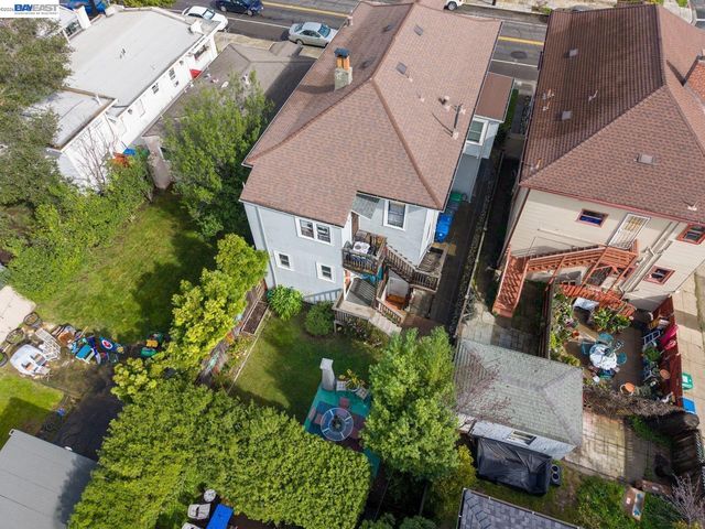 1527 8th St, Alameda, CA 94501