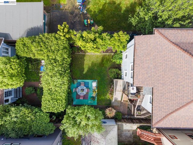 1527 8th St, Alameda, CA 94501