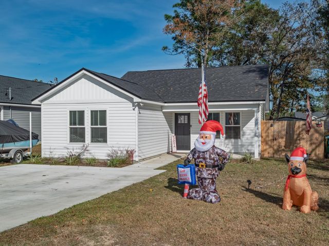 137 Ted Lott Lane, Crawfordville, FL 32327