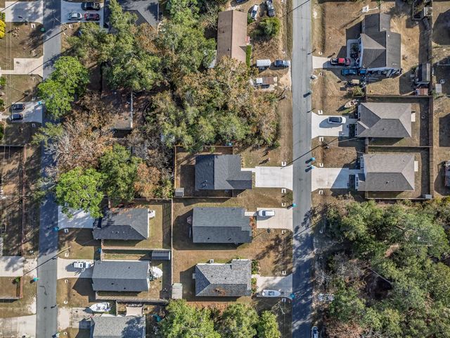 137 Ted Lott Lane, Crawfordville, FL 32327