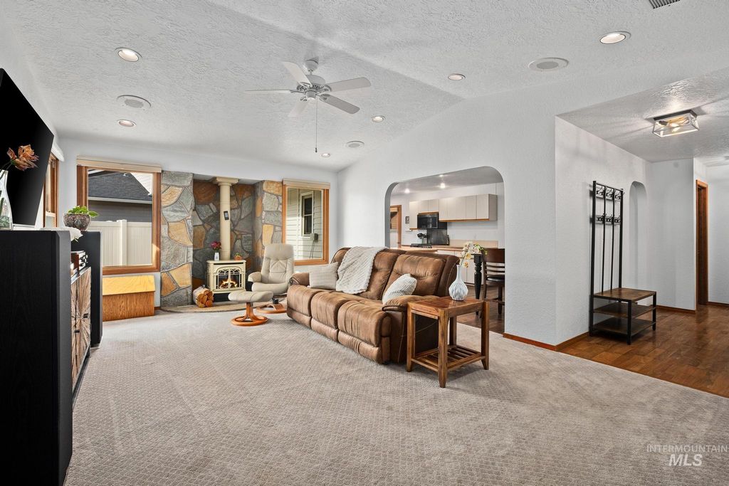 3725 N Sea Cove Way, Meridian, ID 83646 photo 4
