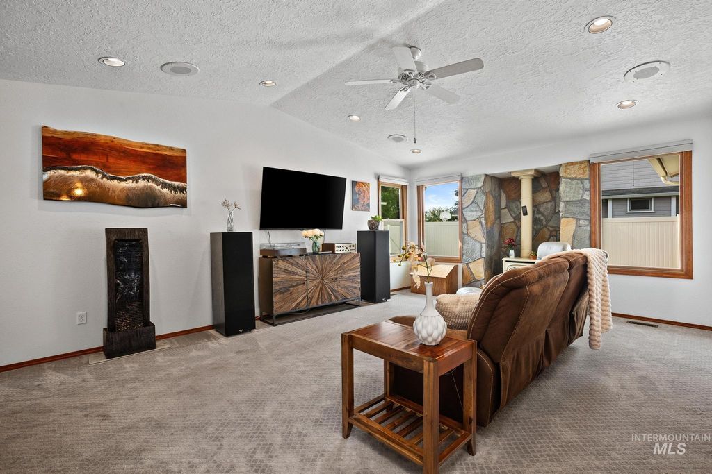 3725 N Sea Cove Way, Meridian, ID 83646 photo 5