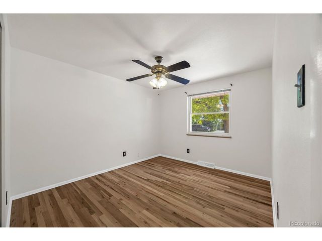 933 S Jamaica St, Aurora, CO 80012